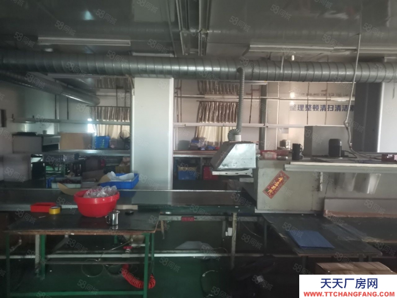 (出租) 東莞常平帶現(xiàn)成噴油絲印設(shè)備與環(huán)評(píng)廠房，1000平方，可分租一半