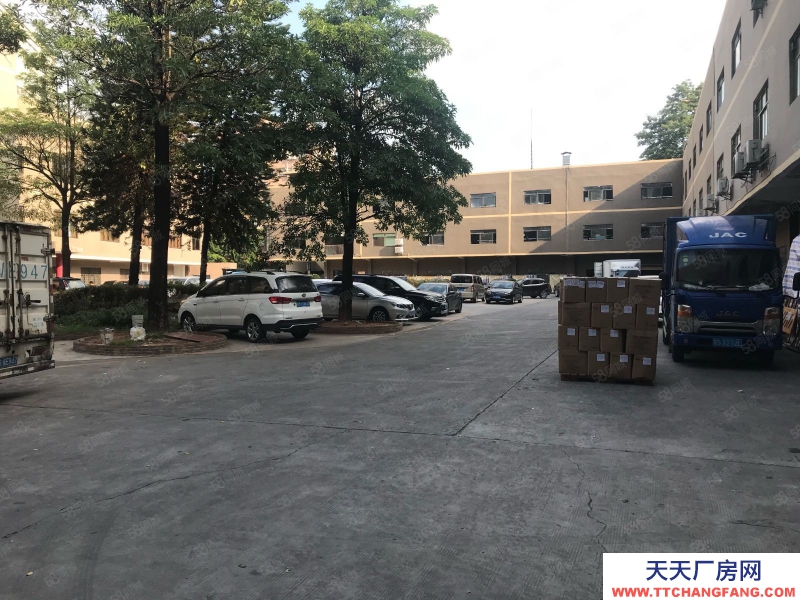 (出租) 東莞厚街花園式廠房整層2800方出租，現成鞋材環評