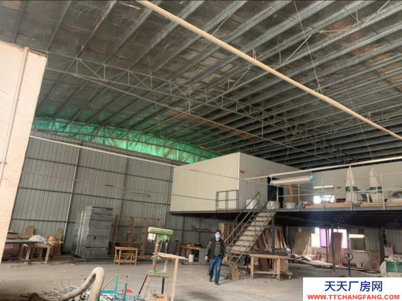 (出售) 東莞330萬出售東莞大馬路邊單一層小獨院廠房1700平，滴水9米