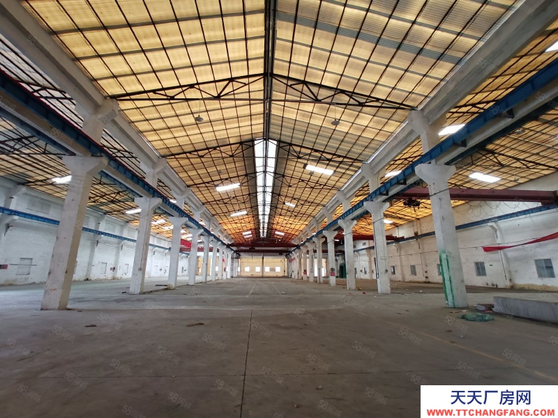 (出租) 廣州花都花山鎮(zhèn)上市公司重工業(yè)廠房倉庫低價出租8臺航車免費使用