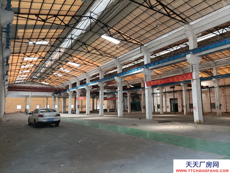 (出租) 廣州花都花山鎮(zhèn)上市公司重工業(yè)廠房倉庫低價出租8臺航車免費使用