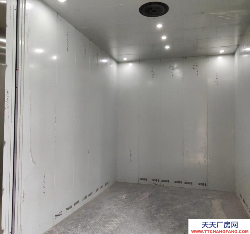 (出租) 南寧市西鄉(xiāng)塘區(qū)廠房在四樓，整層面積2711平方，租金平方18元含物業(yè)費(fèi)