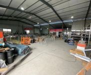 (出租)荊州沙市 低價出租沙市農場旁400平廠房（帶斷橋窗設備）700平空地