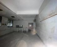 (出租) 荊州沙市人信匯附近 400平 單位倉庫整體出租 有公用衛(wèi)生間 有院子