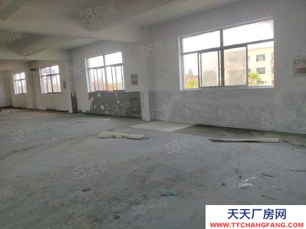 蘇州市張家港蘇虞張公路邊現有樓上1200平米層廠房出租，可現場看房！