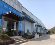 (出租)十堰茅箭 龍門工業園1850平車間 半掛通車間門口