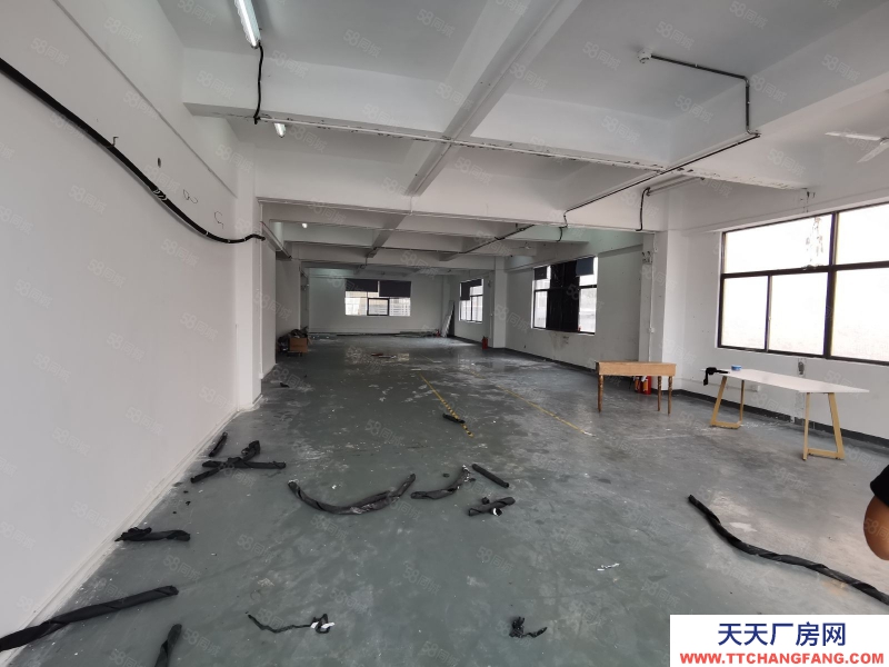 (出租) 深圳寶安西鄉固戍獨門獨院廠房獨立一層900平帶裝修廠房