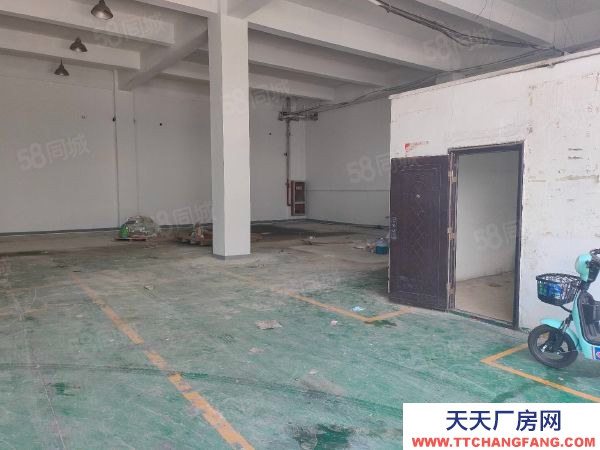 蘇州市相城區(qū)黃埭工業(yè)區(qū) 標(biāo)準(zhǔn)廠房一樓1000平 車輛進(jìn)出便利