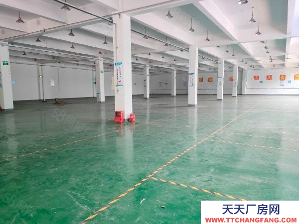 蘇州市相城區(qū)黃埭工業(yè)區(qū) 標(biāo)準(zhǔn)廠房一樓1000平 車輛進(jìn)出便利