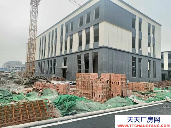 株洲市石峰區(qū)出售云龍示范區(qū)雙拼多層廠房