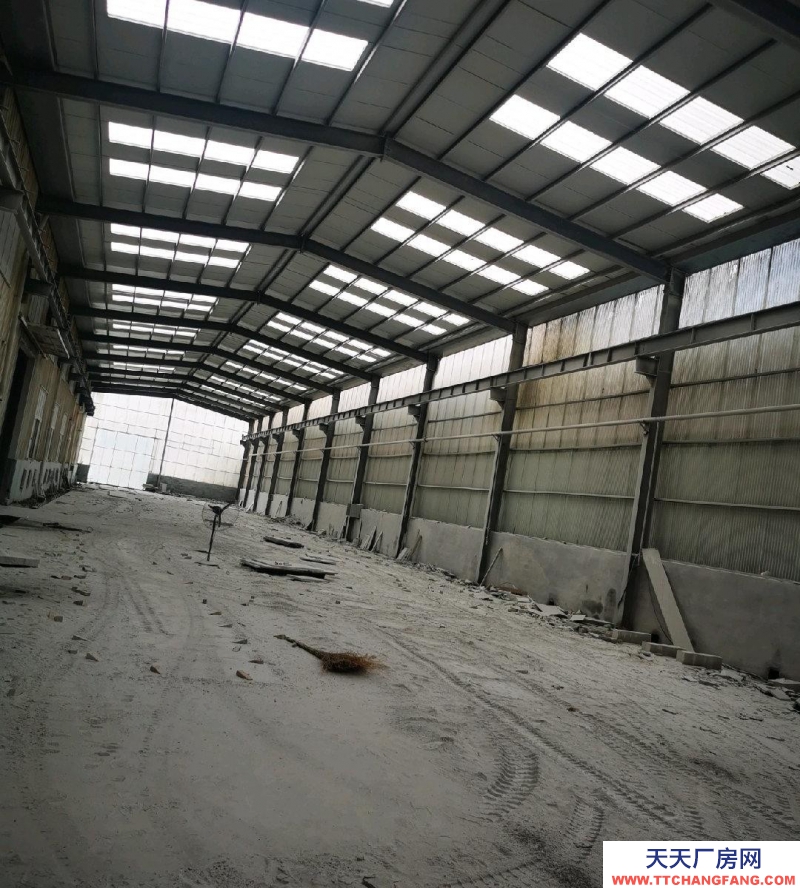 萊州出租鋼結(jié)構(gòu)廠房也可做倉(cāng)庫(kù)，夏邱鎮(zhèn)夏南村石材工業(yè)園區(qū)。