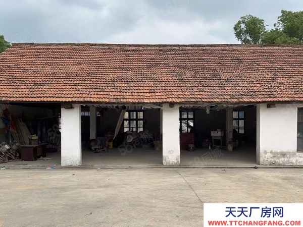 益陽市資陽區(qū)白馬山北路旁房東自建標(biāo)準(zhǔn)廠房倉庫場地優(yōu)價出租