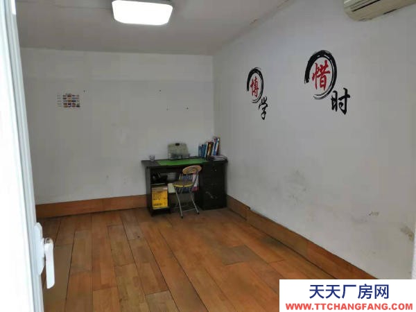 蘇州市滄浪區勞動路108號象牙新村內汽車庫13平米