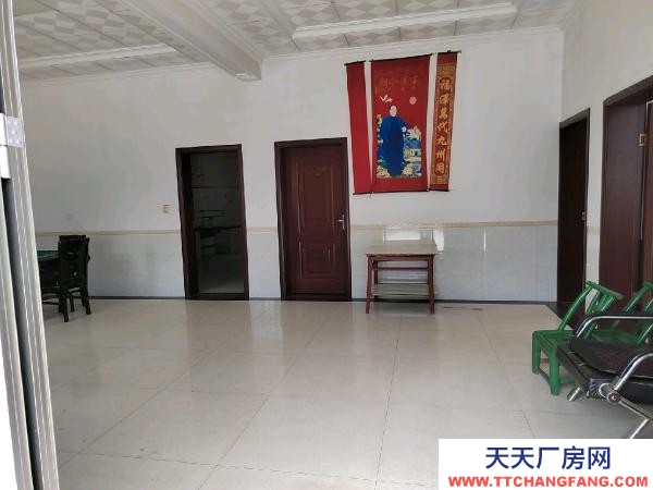 常德市石門縣 四間二層樓房，院子場地寬