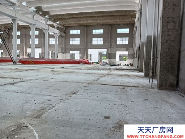 無(wú)錫宜興經(jīng)開(kāi)區(qū)2800平可分租1400平標(biāo)準(zhǔn)廠房倉(cāng)庫(kù)出租,有行車(chē)