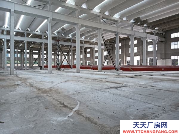 無(wú)錫宜興經(jīng)開(kāi)區(qū)2800平可分租1400平標(biāo)準(zhǔn)廠房倉(cāng)庫(kù)出租,有行車(chē)