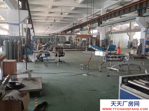 無錫濱湖胡埭1000平方標準廠房，有環氧地坪，有行車，近國道