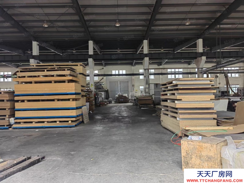 寧波北侖(出租) 春曉標準廠房2600平層高8米，價格22塊，可做模具壓鑄等。