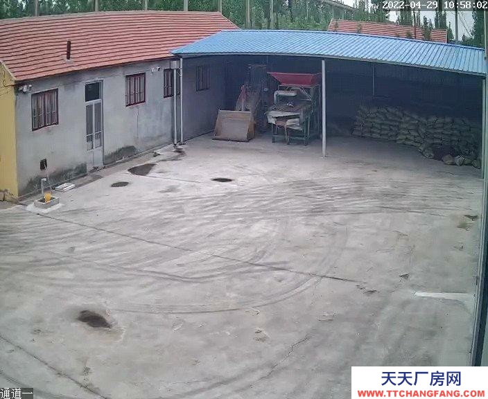 濰坊諸城206國(guó)道邊，獨(dú)門獨(dú)院，出入大車方便，新建廠房出售出租