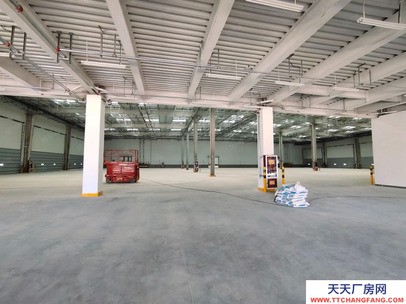 (出租)西安未央區(qū) 天章大道，草灘及高新有大面積單層廠房出租業(yè)態(tài)不限！