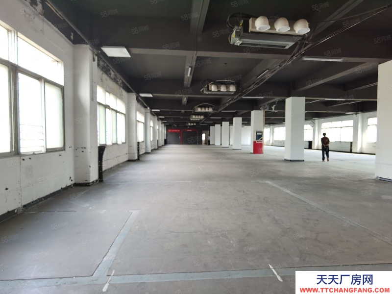 (出租) 西安雁塔高新區(qū)，太白南路地鐵口，工業(yè)廠房，帶空調(diào)，整層出租！