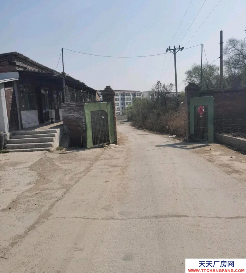 (出租) 市政處旁獨立大院，臨街主路，有水電，有辦公室