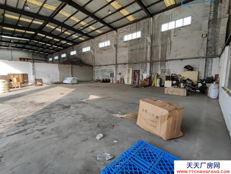 (出租) 400到600平米車間和院內門前場地。可做物流倉儲