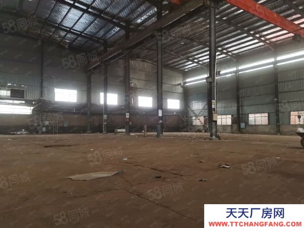 湘潭市雨湖區北二環路標準鋼構廠房出租，配備多臺行車