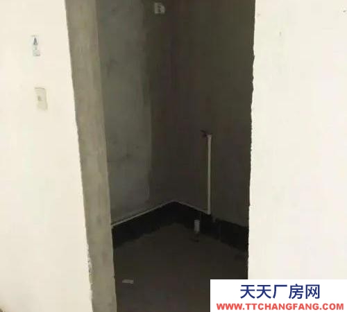 常州金壇樓下電動(dòng)車(chē)車(chē)庫(kù)，14平方，有窗戶(hù)