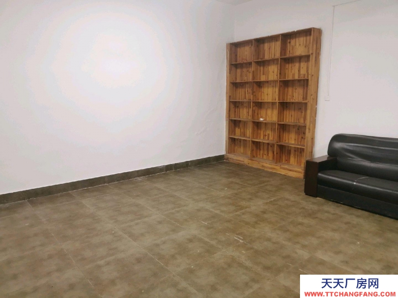 濟寧曲阜位于東經濟開發區靠近高速路口和火車站，價格面議