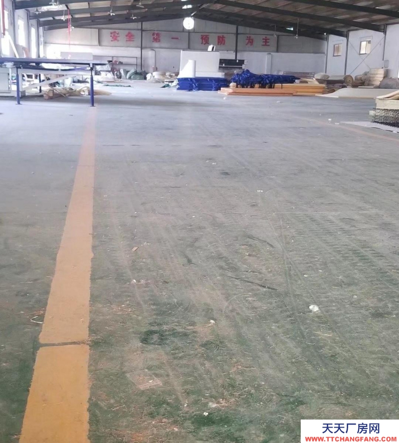 濟寧曲阜高鐵西一公里，鋼構車間，水電充足，辦公宿舍配套設施齊全。