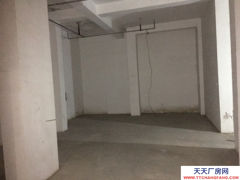 出租高新區天府大道四河地鐵旁倉庫