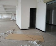 (出租)隨州 曾都區(qū)國(guó)際汽配城三樓出租可以分割有電梯地板磚大白墻