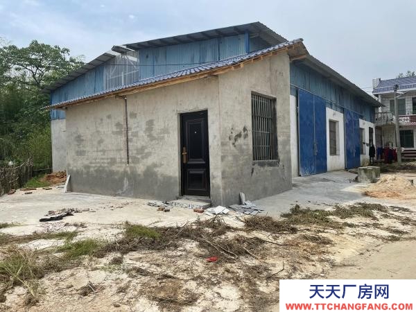 湘潭市湘鄉(xiāng)市 灰虞線(xiàn)邊上，水電齊全，有辦公室、衛(wèi)生間及停車(chē)坪