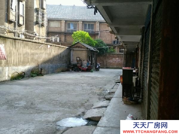 湘潭市湘鄉市 湘鄉市劇院旁 100平米場地，可做倉庫，培訓，辦公等