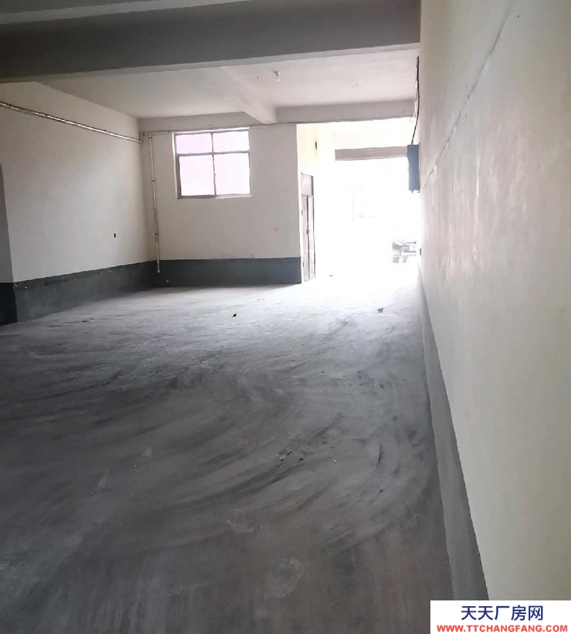 (出租) 天水秦城七里墩加油站后面庫房，場地寬闊，交通便利，大路邊，有廠院