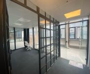 (出租) 普陀（非中介）藝術創(chuàng)意園，300平直播辦公室，帶閣樓，大陽臺