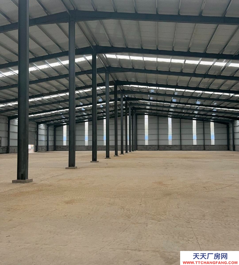 泰安寧陽倉庫位于七賢路路口，緊靠大路