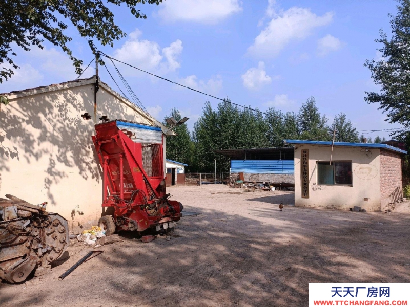 (出租) 養(yǎng)殖場(chǎng)在榆社縣和平村。養(yǎng)殖業(yè)優(yōu)選，方便養(yǎng)殖牛羊