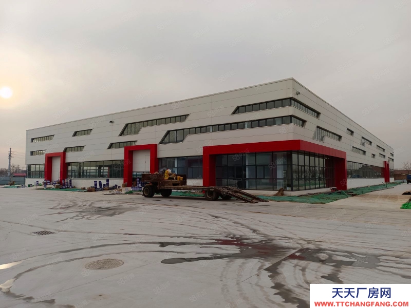 德州齊河開發(fā)區(qū)單層鋼結(jié)構(gòu)廠房，緊靠高速口，位置優(yōu)越，設(shè)施完善，