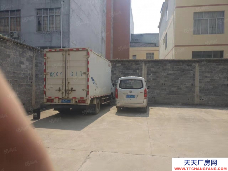 (出租)玉林玉州區(qū) 城西 2600平廠房出租 共4層有電梯 外加600平水泥空地