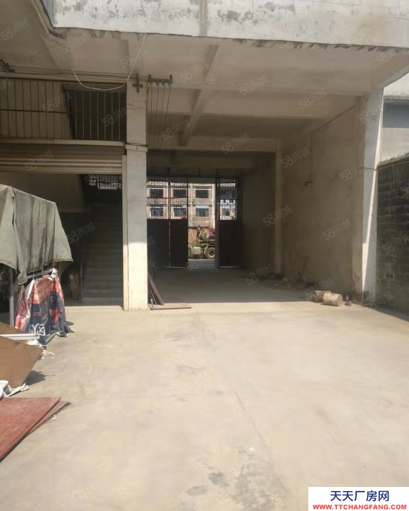 (出租)玉林玉州區(qū) 城西 2600平廠房出租 共4層有電梯 外加600平水泥空地