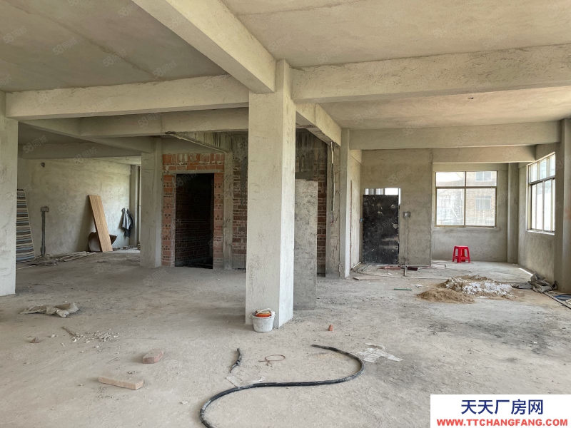 (出租)玉林北流 3面光電梯房水電路3通6.5層拖頭大車入做制衣，玩具，加工點