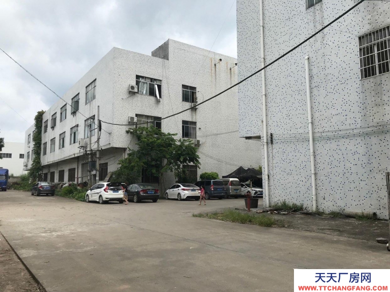 (出租) 玉林容縣開(kāi)發(fā)區(qū)標(biāo)準(zhǔn)廠房,設(shè)施完善,交通便利