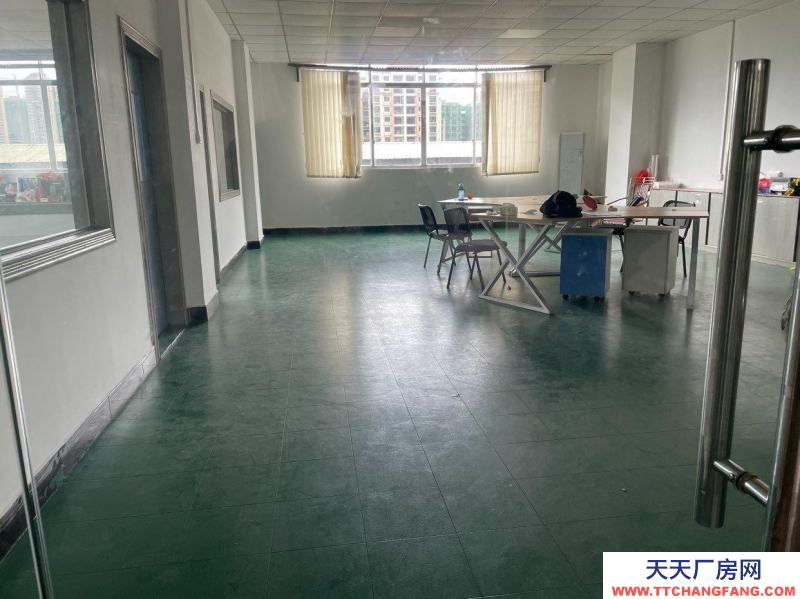 (出租) 玉林容縣開(kāi)發(fā)區(qū)標(biāo)準(zhǔn)廠房,設(shè)施完善,交通便利