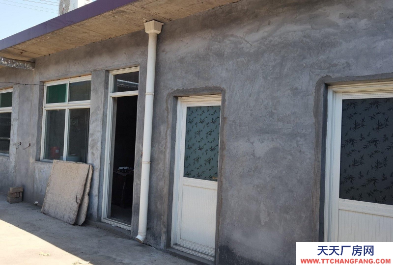 (出租) 有住宿有庫房有衛生間有廚房，居家辦公辦廠作庫房都可以