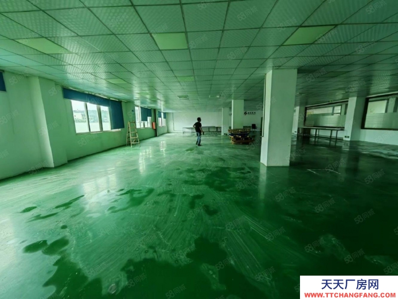 (出租) 佛山禪城層高4.2米,現(xiàn)成裝修,配套消防,禪城區(qū)新900平廠房出租