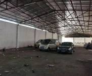 (出租) 有單層廠房，車位充足。層高五米，水電齊全。