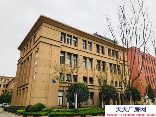 青白江城區(qū)1公里，二繞內(nèi)，高速口，50年產(chǎn)權(quán)廠房，現(xiàn)房呈現(xiàn)，首付僅25%，出售！