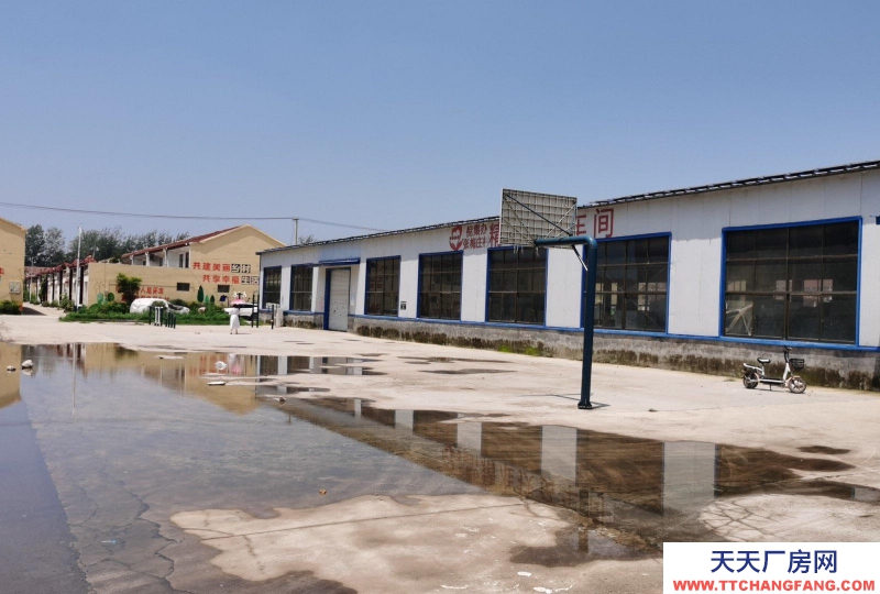 菏澤曹縣層高8米，所有電線路已安裝好，交通方便，車間標(biāo)準(zhǔn)高